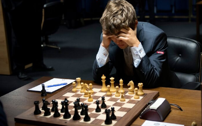 How to play chess professionally? Chess study and strategies.